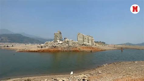 La Sequ A Y La Ola De Calor Dejan Al Descubierto Un Templo Sumergido En