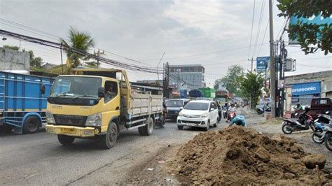 Video Kronologi Kecelakaan Truk Di Mranggen Demak Sebabkan Macet