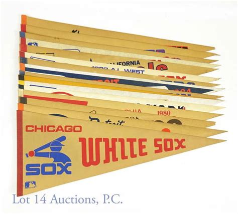 Vintage Mlb Baseball Pennant Flags (16)