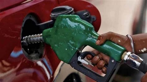 Jio-bp’s first petrol pump set to open near Mumbai - BusinessToday