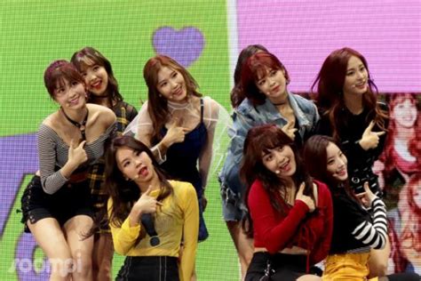 Exclusiva Twice Revela Sus Metas Y Expresa Su Emoci N Por Su Primer