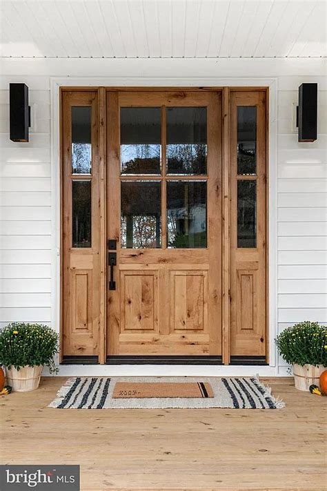 Pin By Kendra Gerber On Farmhouse House Exterior House Front Door