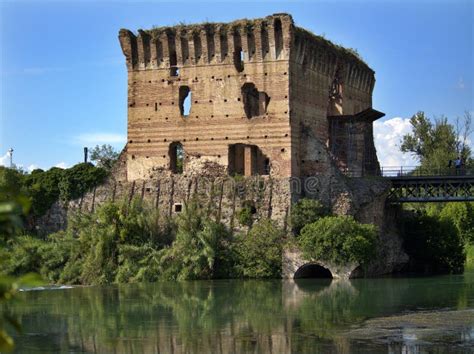 Borghetto Valeggio Sul Mincio Italien Stockbild Bild Von Mincio