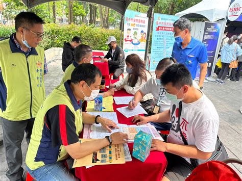 臺中市榮民服務處結合市政府聯合徵才活動富市臺中就業成功 國軍退除役官兵輔導委員會 臺中市榮民服務處