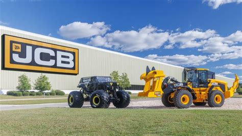 JCB and Monster Jam partner to create DIGatron - Equipment Journal