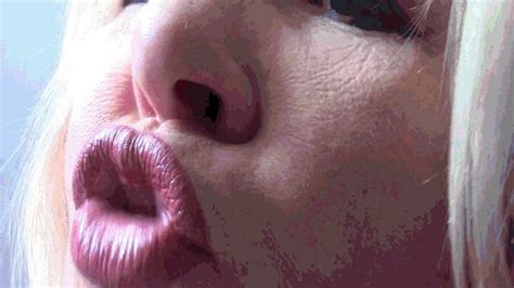 The Smell Of Puffy Duck Lips From A New Lipstick Wmv Malena Clips4sale