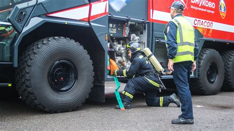 Vnukovo Airport Announced the Best Rescuers and Drivers of Aircraft