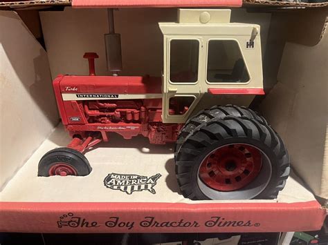 International Farmall 1456 Tractor W Duals Toy Tractor Times By Ertl 1 16 Scale Ebay