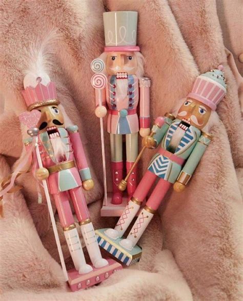 Pin By Didi Iglesias On Christmas Decor Nutcracker Christmas