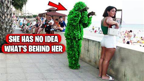 Bushman Prank She Has No Idea What S Behind Her Craziest Reactions