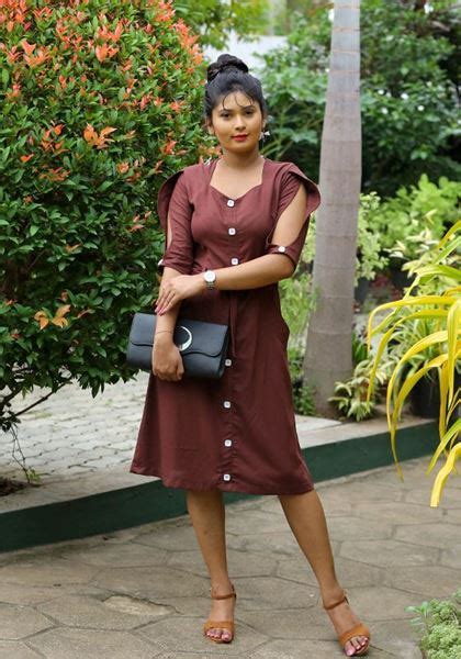 Sleeves Designed Sweet Heart Necked Office Short Linen Frock With