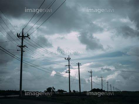 【電線のある風景】の画像素材31096769 写真素材ならイメージナビ