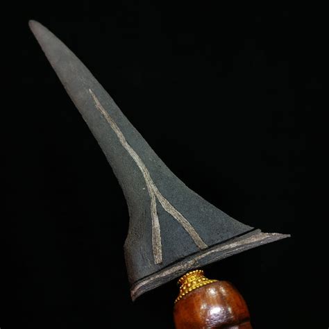 Keris Unik Pamor Tangkis, Pancuran Mas dan Keleng - Pusaka Keris