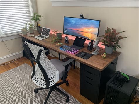 Ergonomic Office Desk Setup