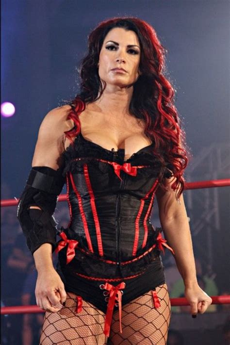 Lisa Marie Varon - (Former WWE Diva and TNA Knockout) | HubPages