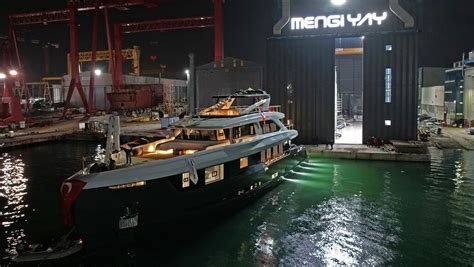 The Luxurious Virtus 39 Motor Yacht Twins By Mengi Yay Unveiled