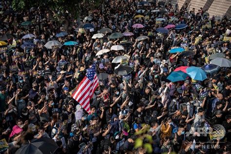 「初心忘れるな」 香港で再びデモ、警察が催涙弾 写真13枚 国際ニュース：afpbb News