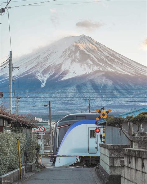 Experience Luxury In Japan Tokyo Mount Fuji Lake Kawaguchi Premium