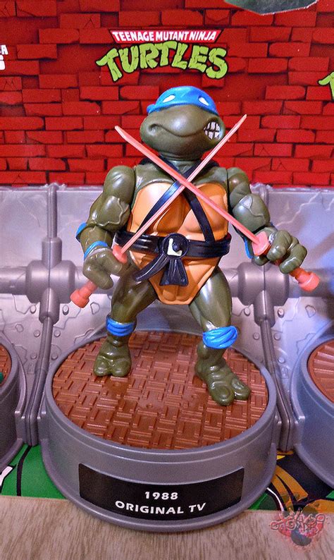 Nickelodeon HISTORY OF TEENAGE MUTANT NINJA TURTLES FEATURING