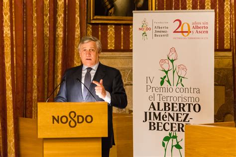 Fotograf As De La Entrega Del Iv Premio Contra El Terrorismo Alberto