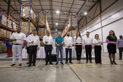 Presidente Cortizo Cohen entrega moderno almacén de medicamentos e