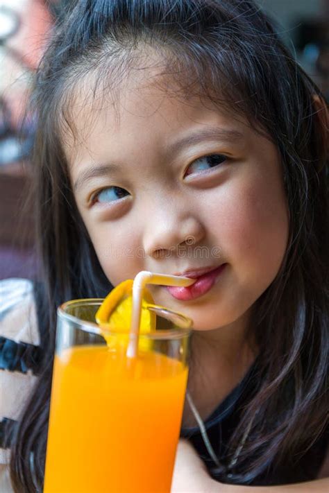 Lait Boisson D Enfant Fond Lait Boisson D Enfant Photo Stock Image Du