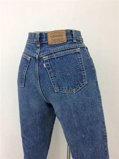 Sz 26 Vintage 90 S Levis 902 Series Mom Jeans High Waist Etsy High Waist Jeans Mom Jeans Levi