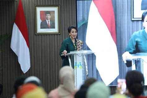 Parade Kebaya KOWANI Gambarkan Keberagaman Daerah Nusantara Regatulunit