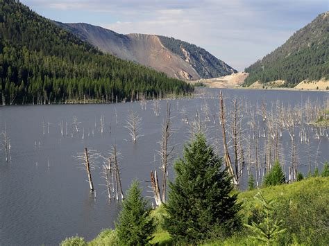 Earthquake Lake