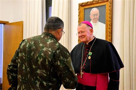 Ex Rcito Brasileiro Homenageia A Igreja Cat Lica Em Porto Alegre