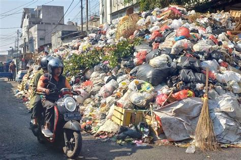 Buang Sampah Sembarangan Di Bandung Sebandung