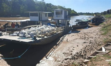 Acre Balsa Do Deracre Transporta Insumos Para Pista De Pouso Do