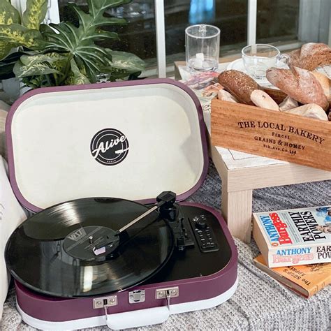 Виниловый проигрыватель Vintage VNT-02-BN Blueberry Nights купить ...