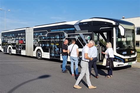 Przegubowy elektryk na trzech liniach w Bydgoszczy Wyjedzie już jutro