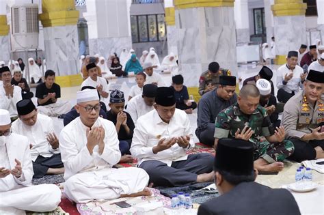 Sambut Pemkab Wajo Gelar Dzikir Dan Doa Bersama Laman Baca