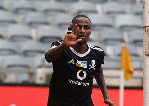 Salary Thembinkosi Lorch Car / Lorch walks away R450 000 richer after PSL awards | Sport24 ...