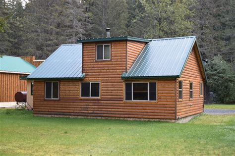 Homestead Cabin | Alaskan Vacation Cabins |Alaska Creekside Cabins