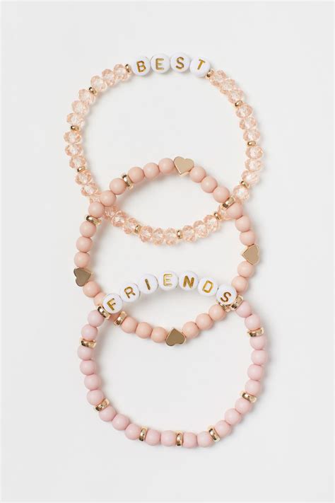 15 Cutest Pink Accessories for Teenage Girls To Have