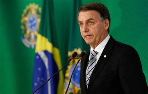 Bolsonaro Inclui Políticos E Caminhoneiros Em Decreto Sobre Uso De Armas