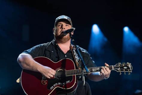 Luke Combs Smashes Global Records Immediately Sells Out Nearly Every