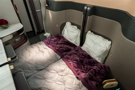 A Look At The New Double Bed Of The Sky The Qatar Qsuites Business Class