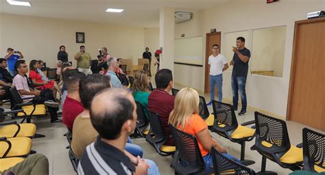 David Almeida lança sistema de cadastro nos programas de habitação