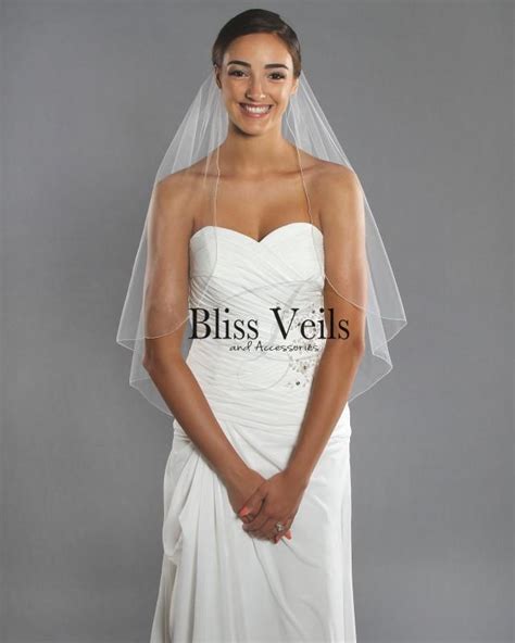 1 Tier Wedding Veil Simple Bridal Veil Fingertip Length Pencil Edge