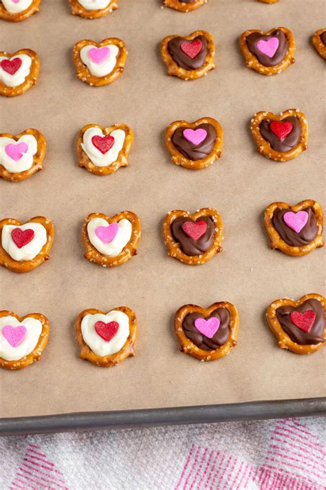 Chocolate Heart Pretzels Are The Perfect Sweet And Salty Valentine Treat