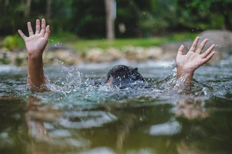 Berapa Lama Waktu Yang Dibutuhkan Untuk Tenggelam Alomedika