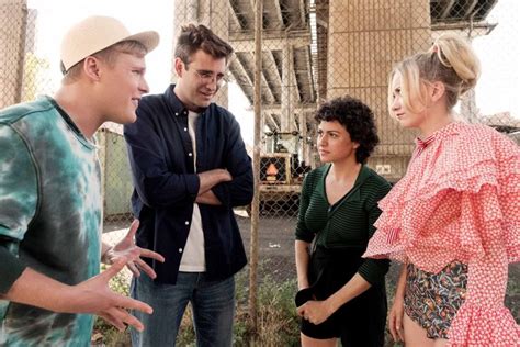 'Search Party' Cast on What's Next in Season 3 & How They Keep It Light ...