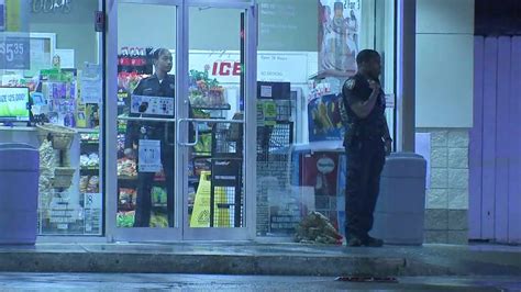 Clerk Shot During Gas Station Robbery In Northwest Houston Abc13 Houston