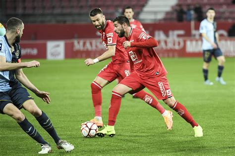 Football Ligue E Journ E Dfco Guingamp Heures