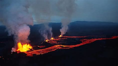 Declaran estado de emergencia en Islandia por erupción volcánica