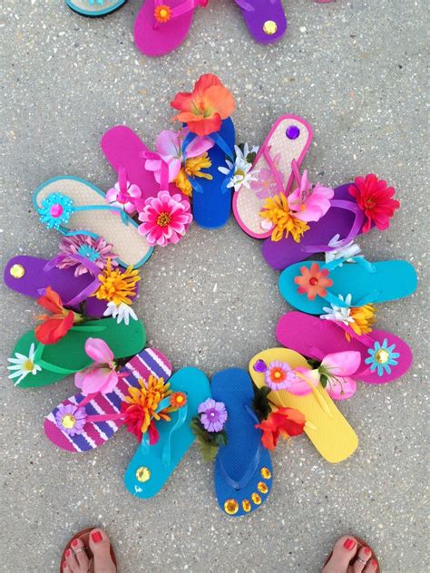 Colorful Flip Flop Wreath For Summer Fun